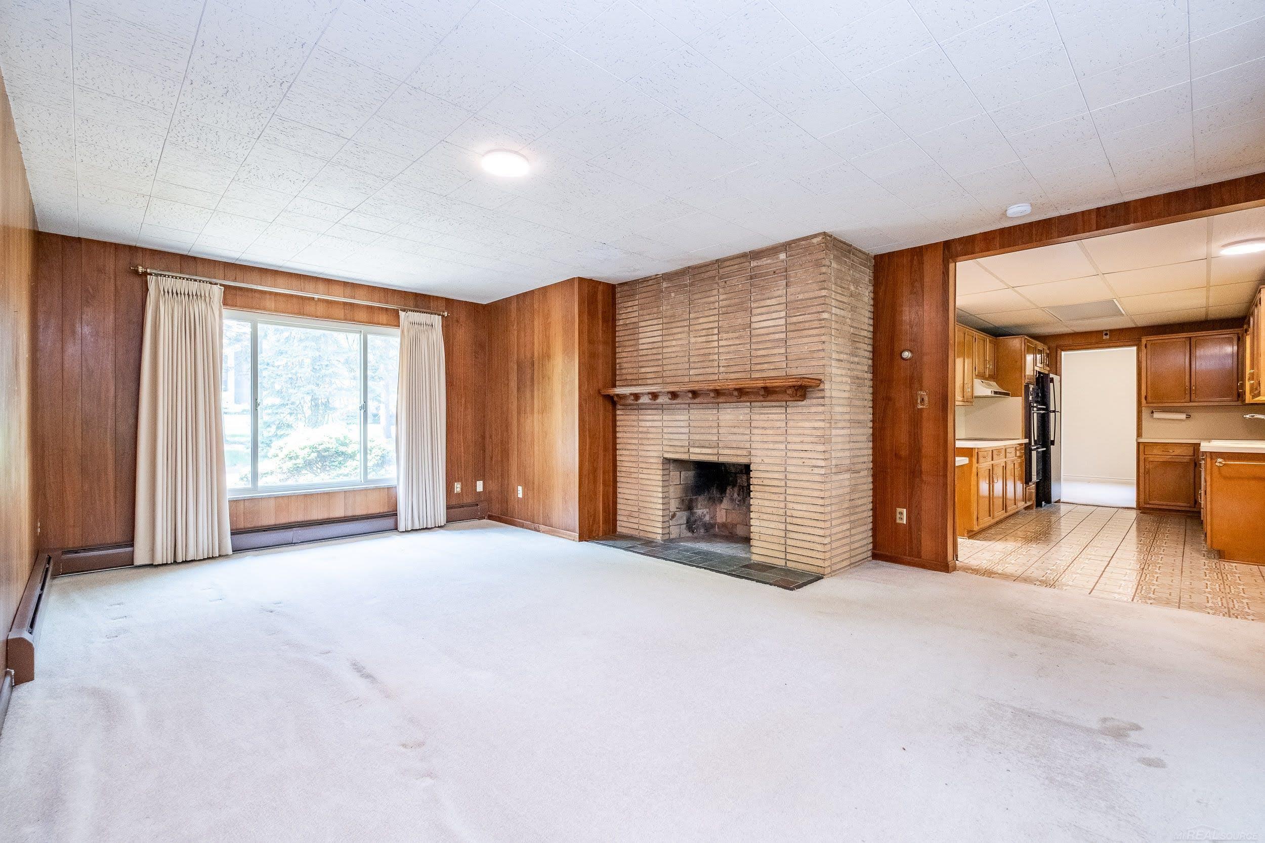 2800 Tewksbury Drive