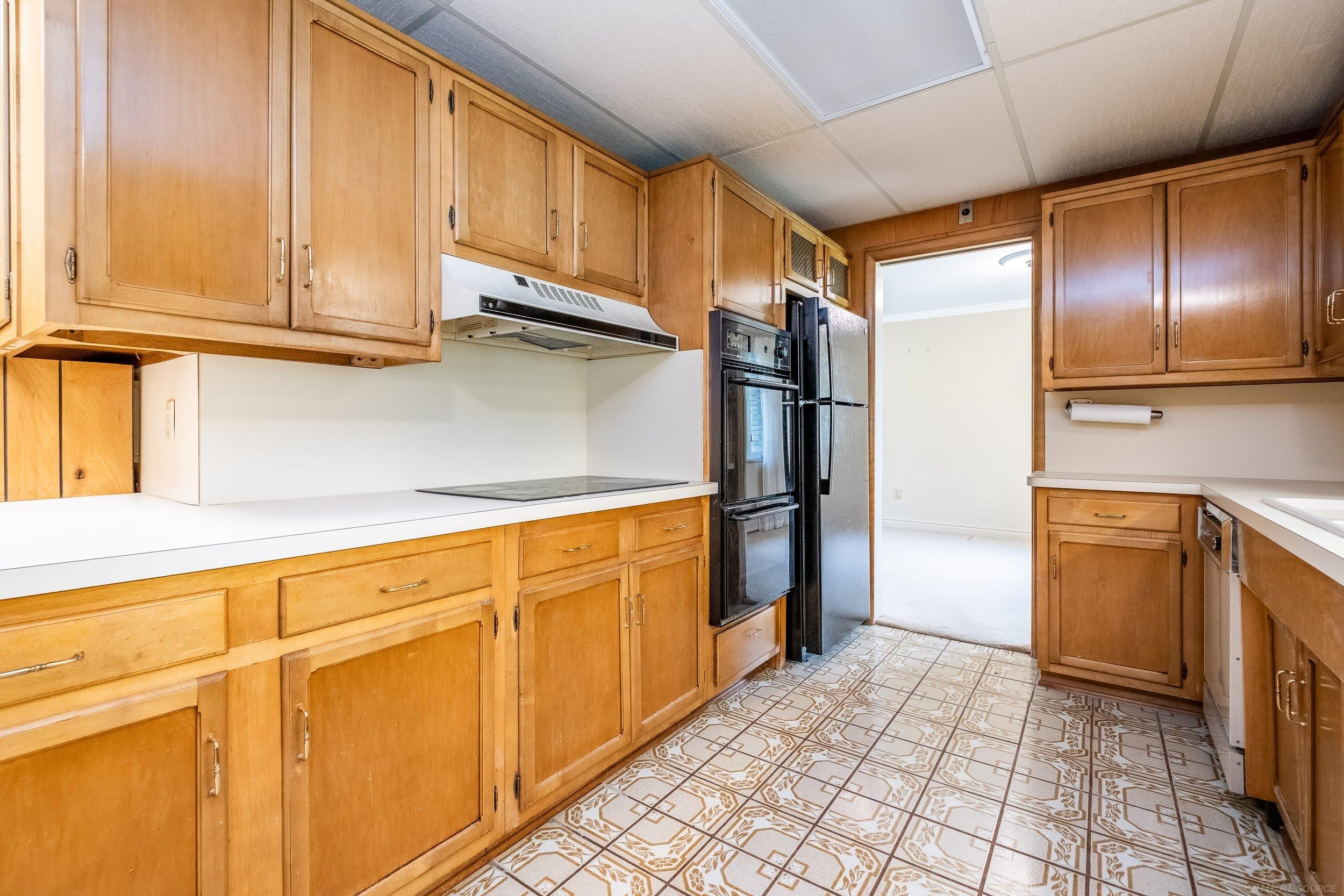 2800 Tewksbury Drive