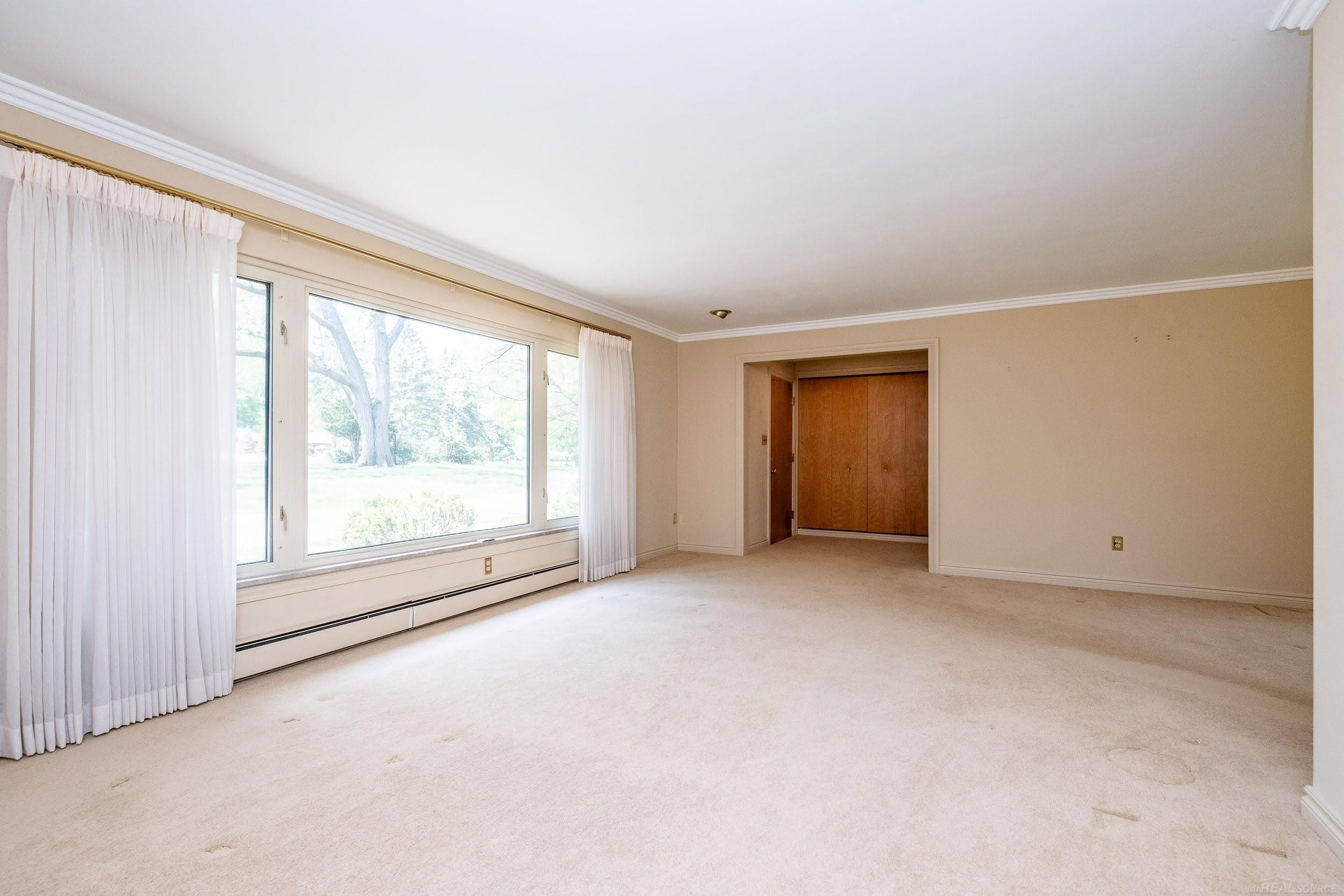 2800 Tewksbury Drive