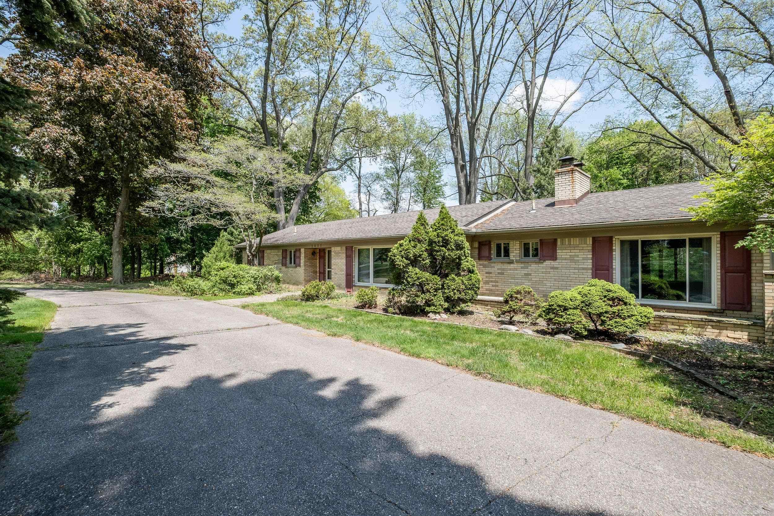 2800 Tewksbury Drive