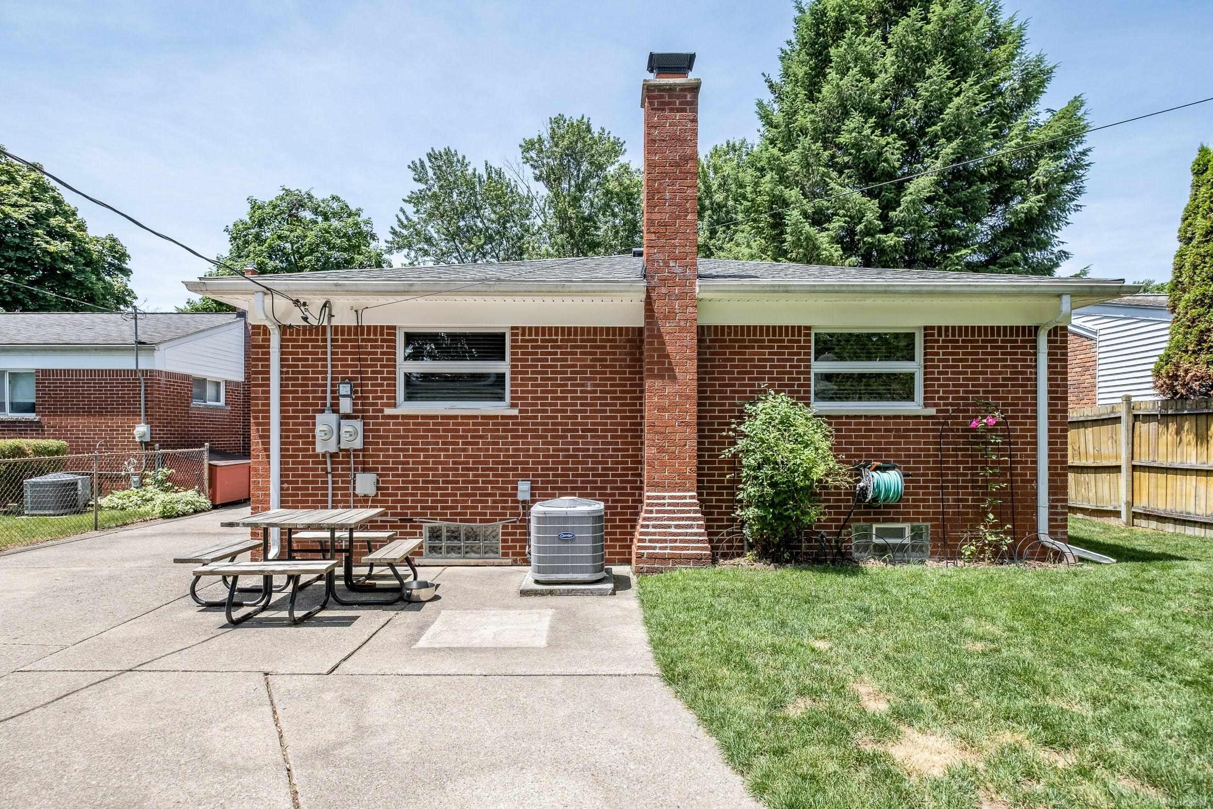 7368 Kubis Street