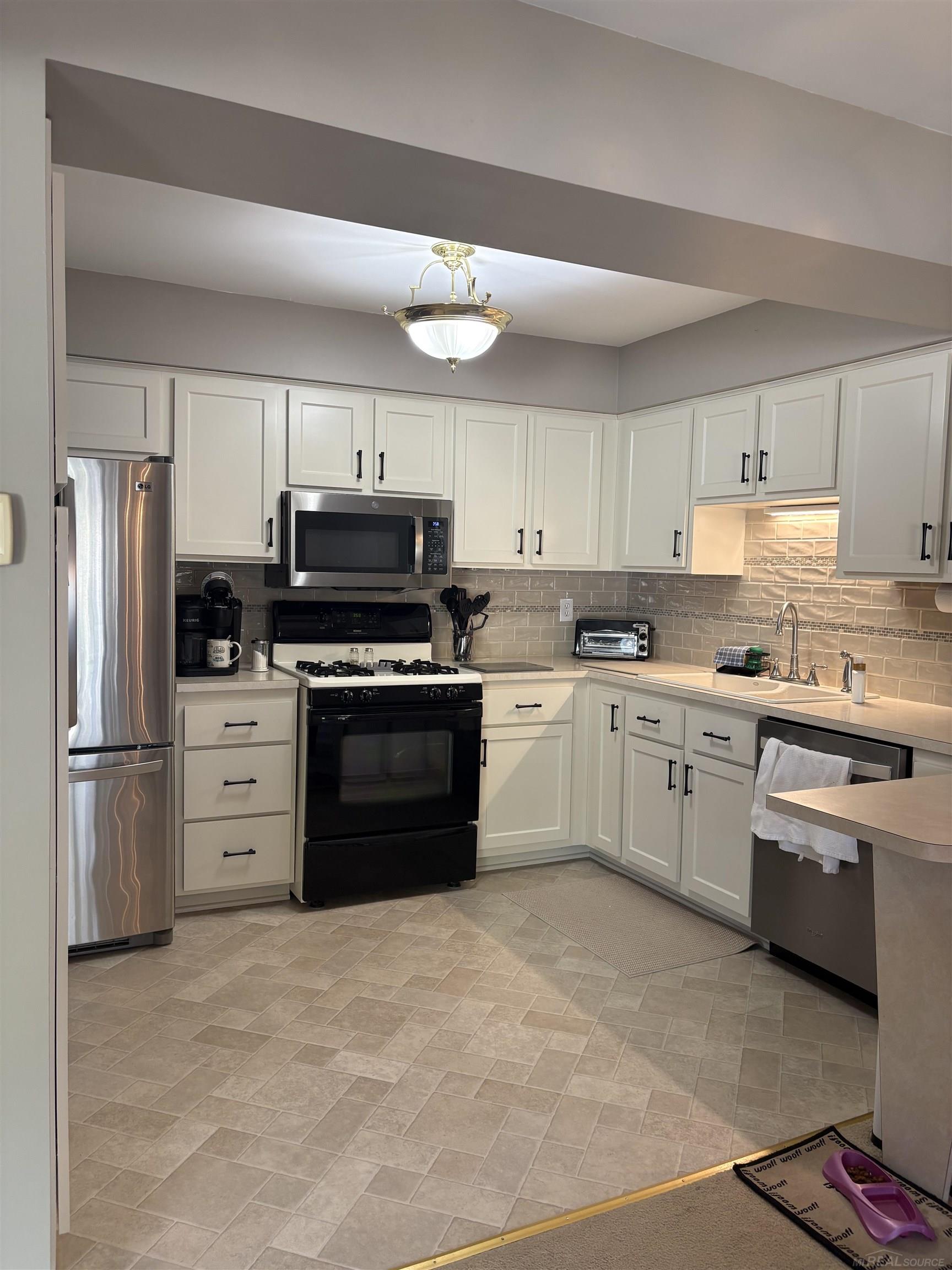 14806 Paris Court # 28