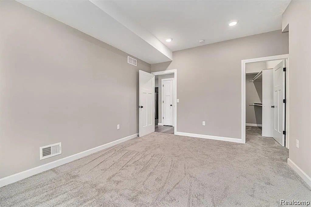 1251 E Woodward Heights Boulevard Unit 18