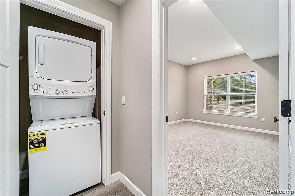 1251 E Woodward Heights Boulevard Unit 18