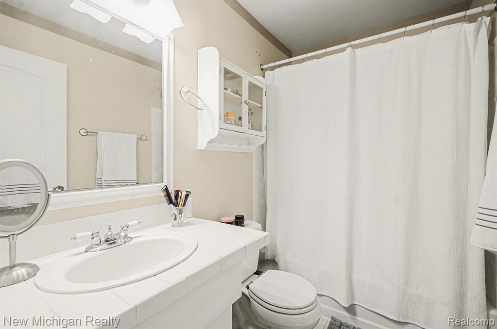 2270 Hillendale Drive