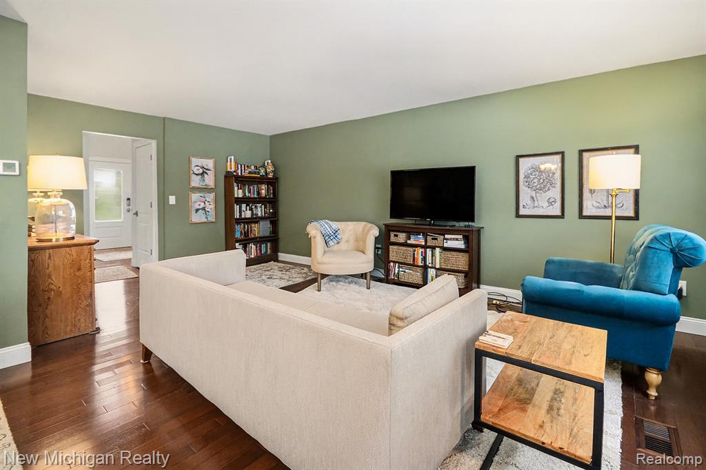 2270 Hillendale Drive