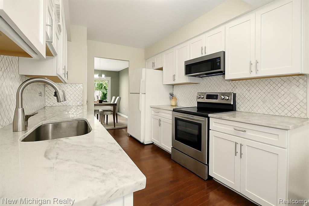 2270 Hillendale Drive