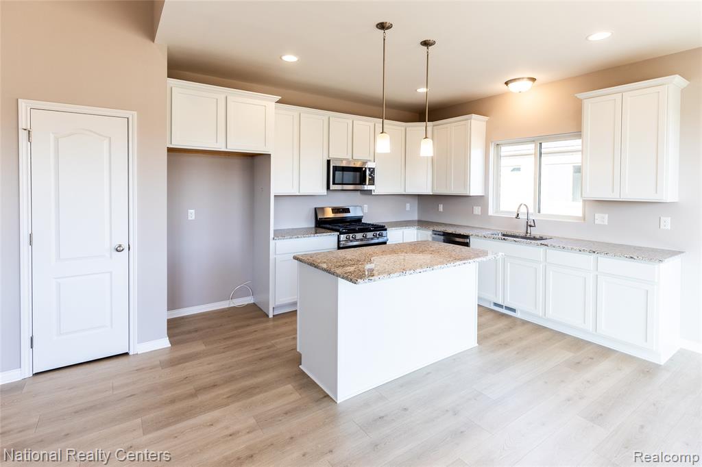 53207 Woodland Meadows