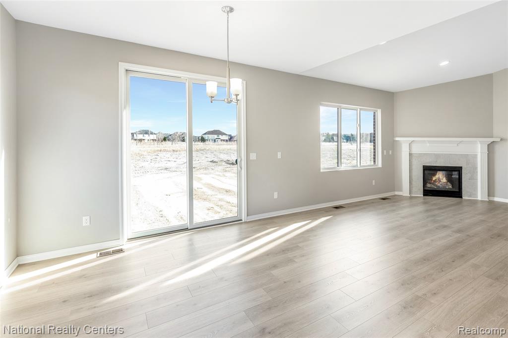 53207 Woodland Meadows