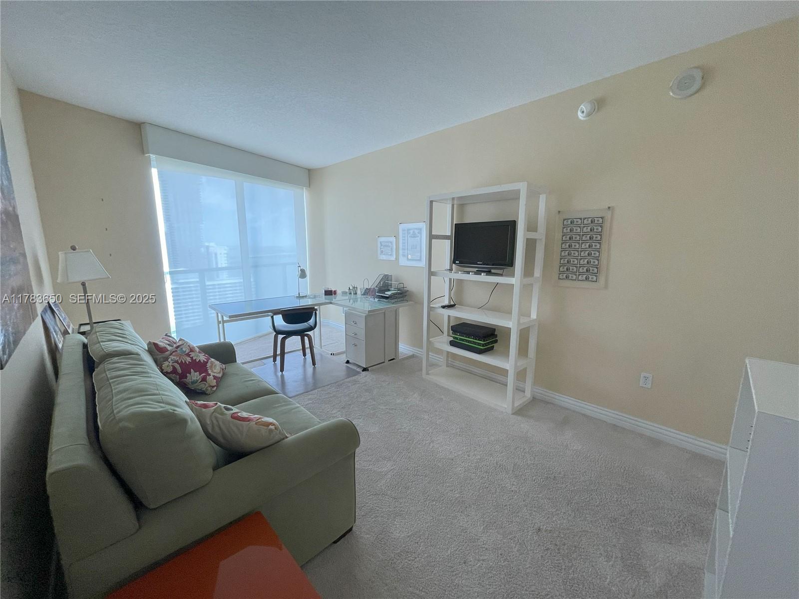 1900 N Bayshore Drive 2404