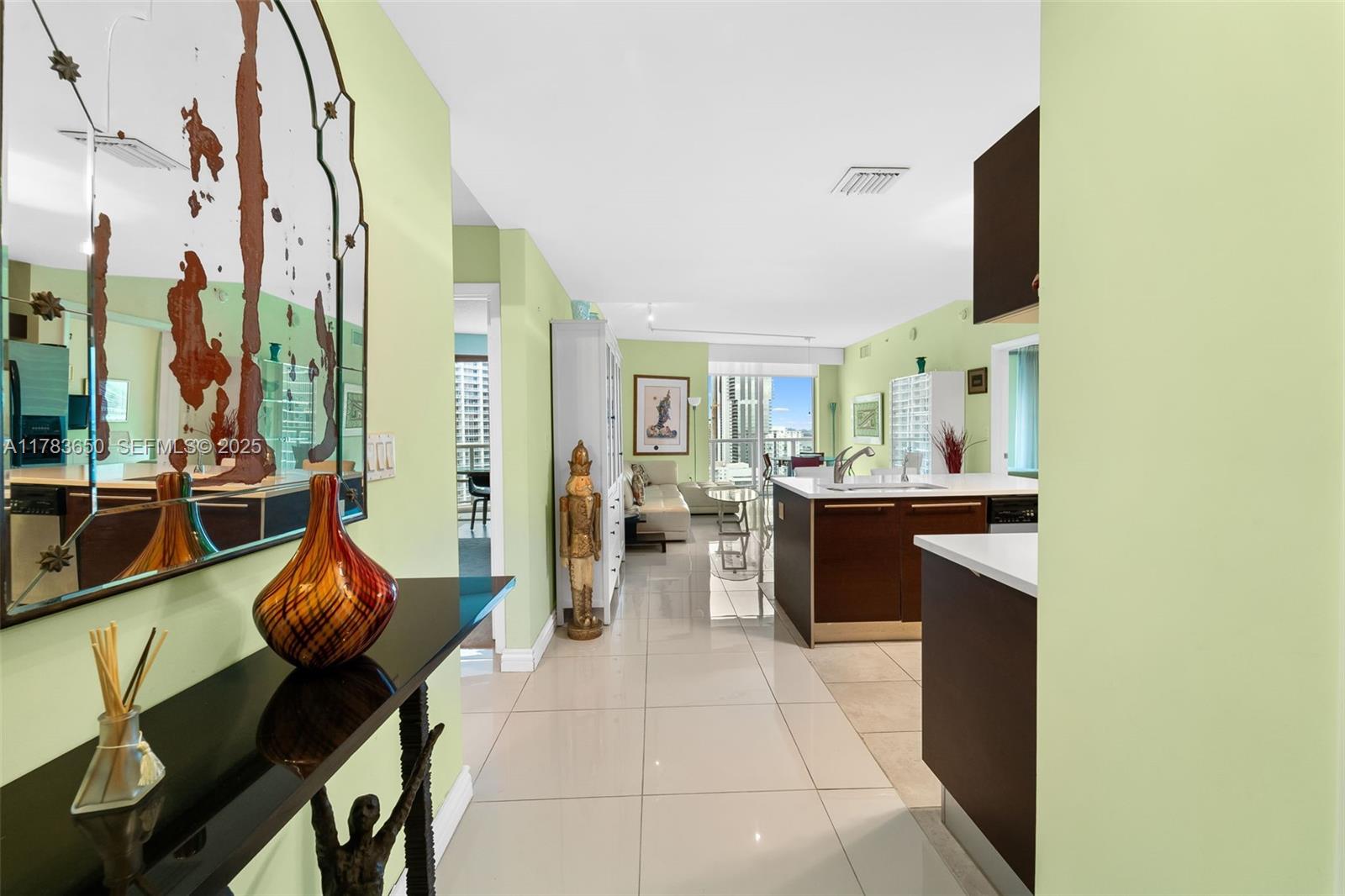 1900 N Bayshore Drive 2404