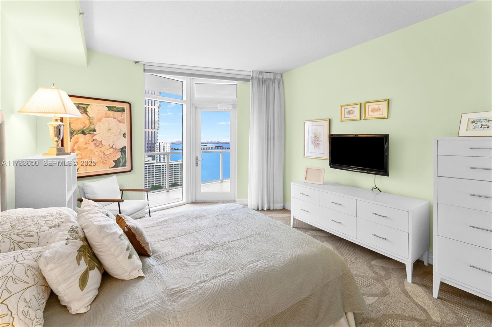 1900 N Bayshore Drive 2404