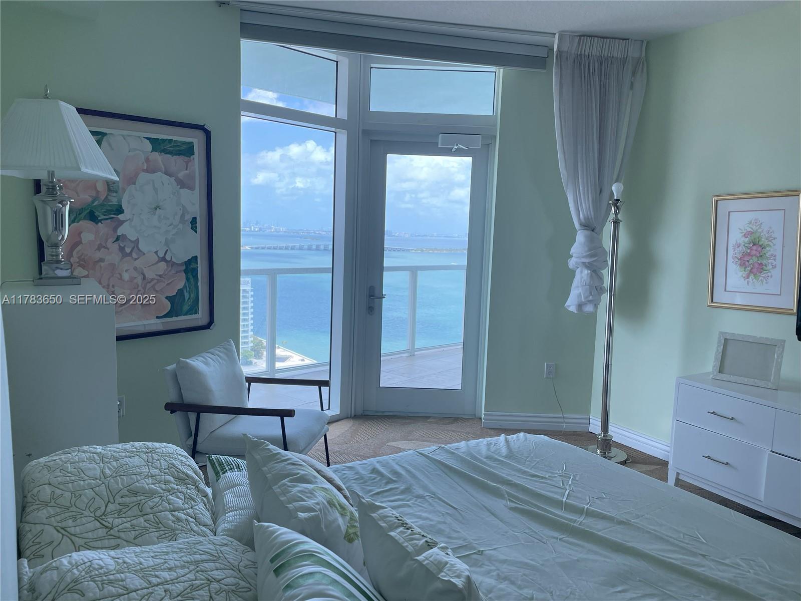 1900 N Bayshore Drive 2404