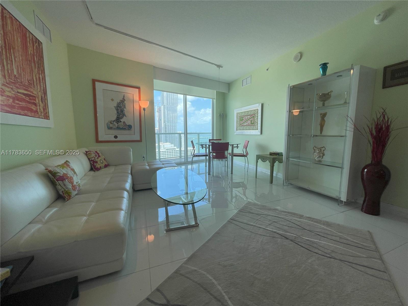1900 N Bayshore Drive 2404