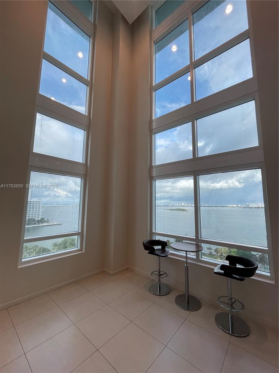 1900 N Bayshore Drive 2404