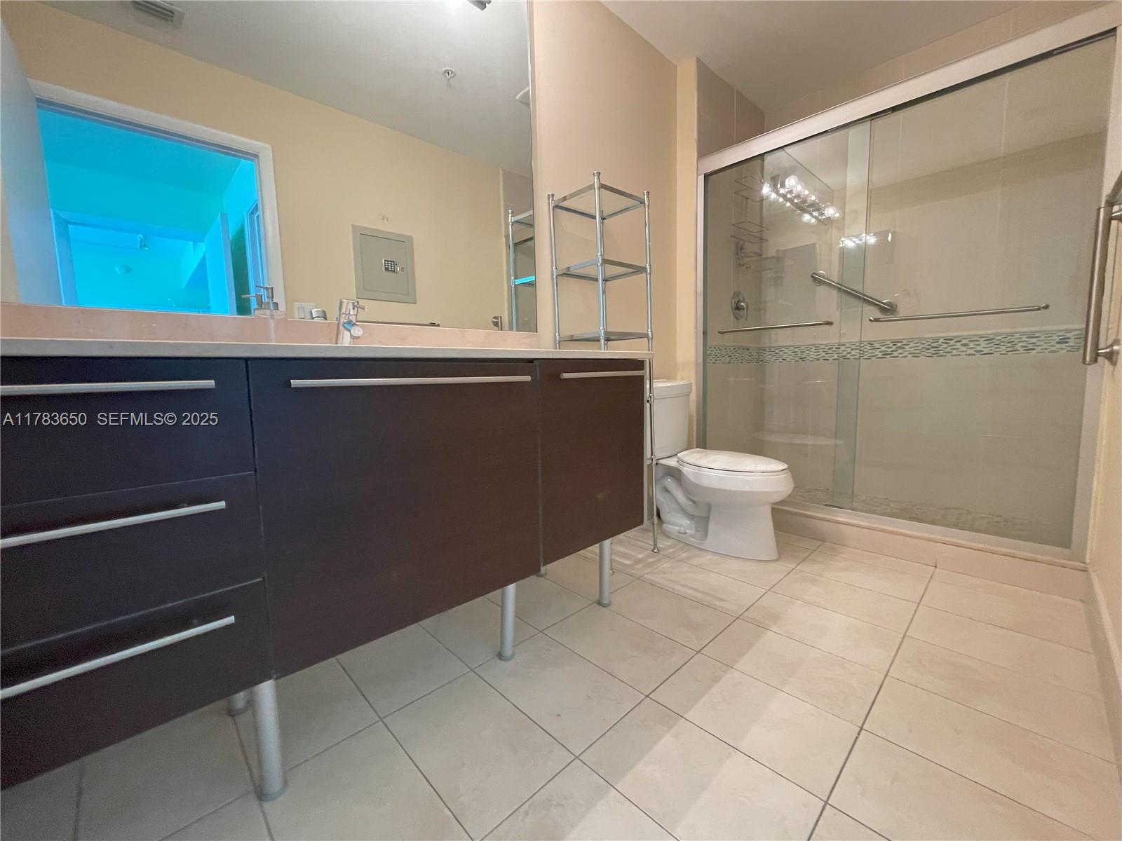 1900 N Bayshore Drive 2404