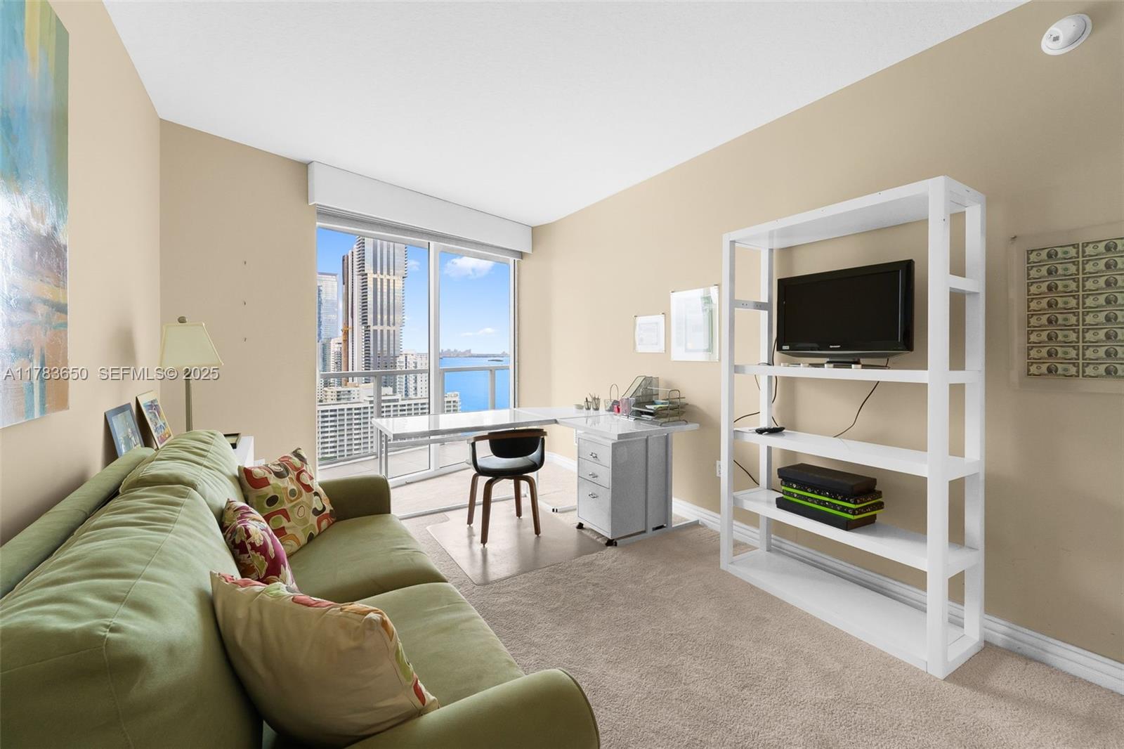 1900 N Bayshore Drive 2404