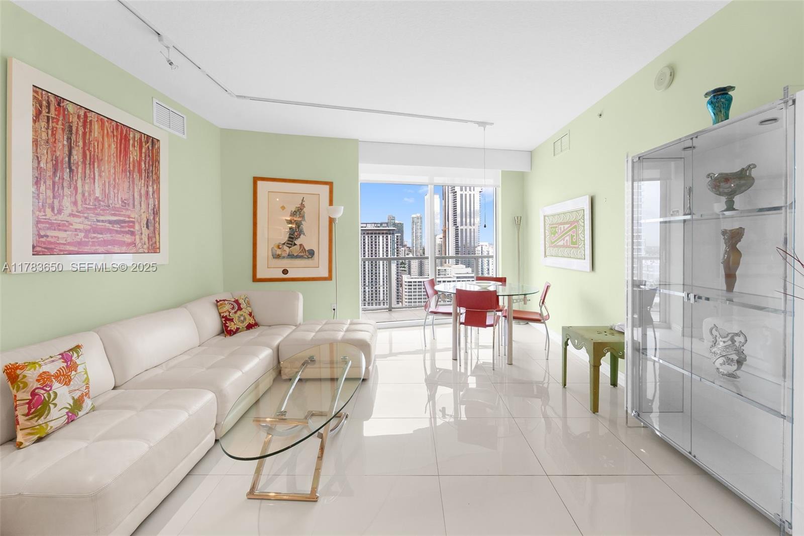 1900 N Bayshore Drive 2404