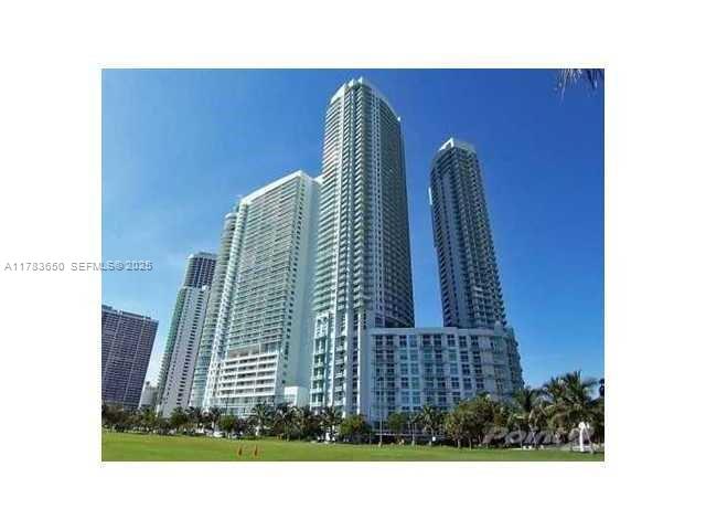 1900 N Bayshore Drive 2404