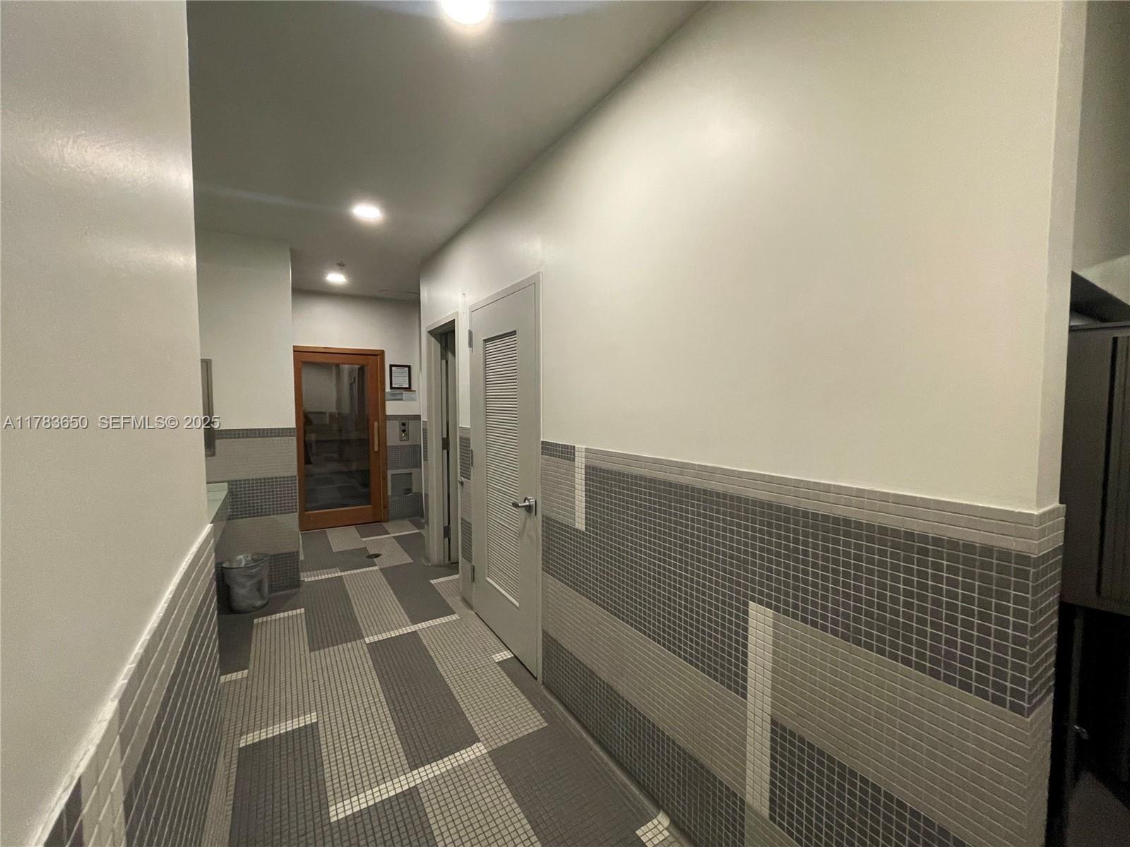 1900 N Bayshore Drive 2404