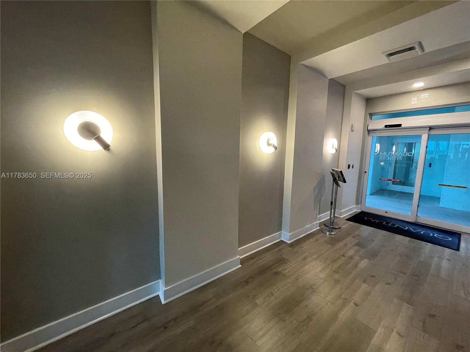 1900 N Bayshore Drive 2404