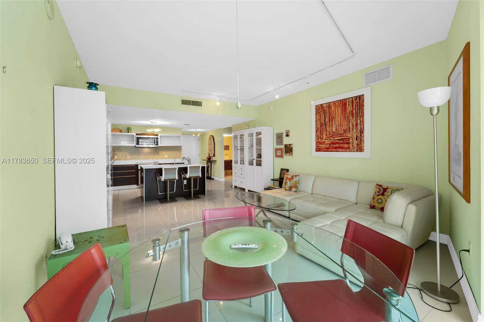 1900 N Bayshore Drive 2404
