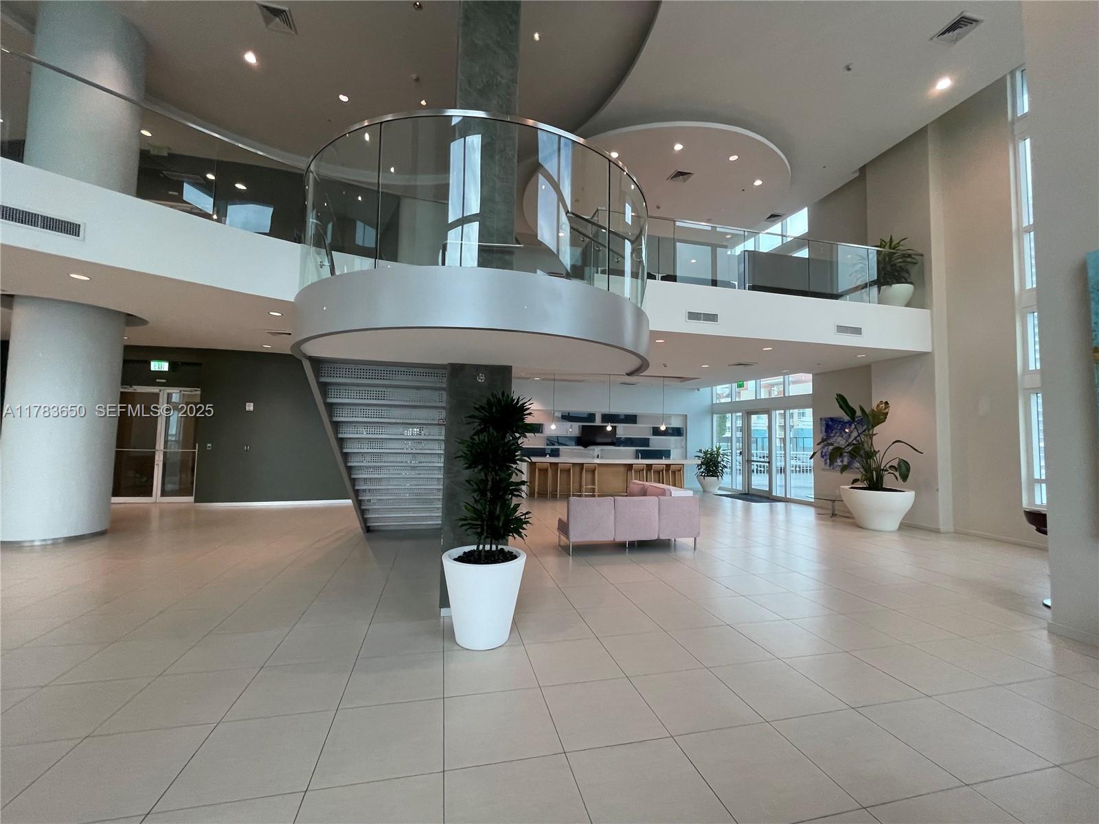 1900 N Bayshore Drive 2404