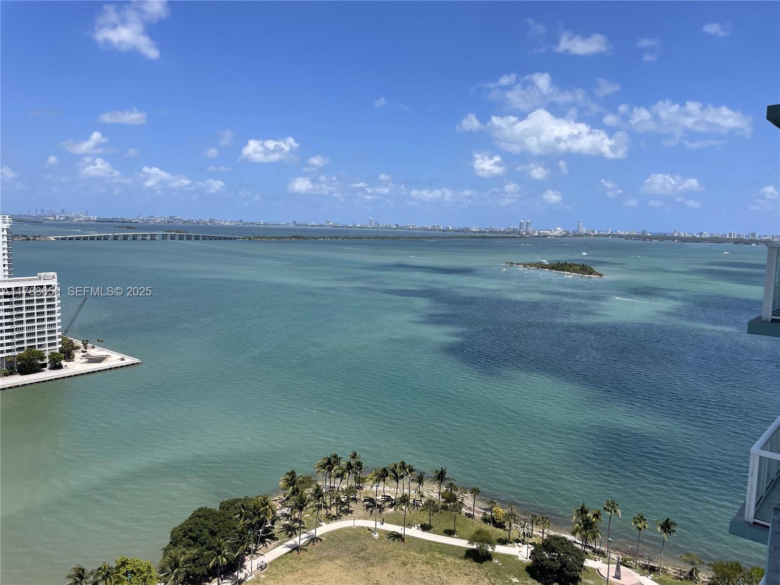 1900 N Bayshore Drive 2404