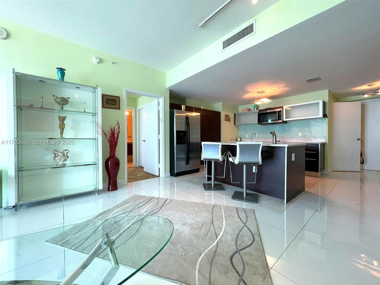 1900 N Bayshore Drive 2404