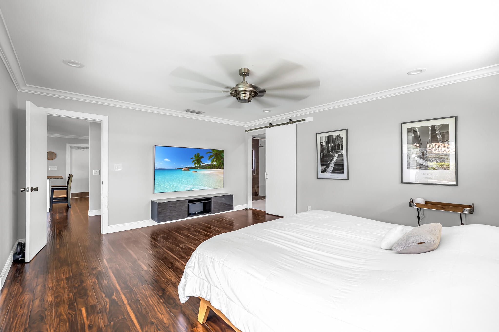 2471 NE 46th Street