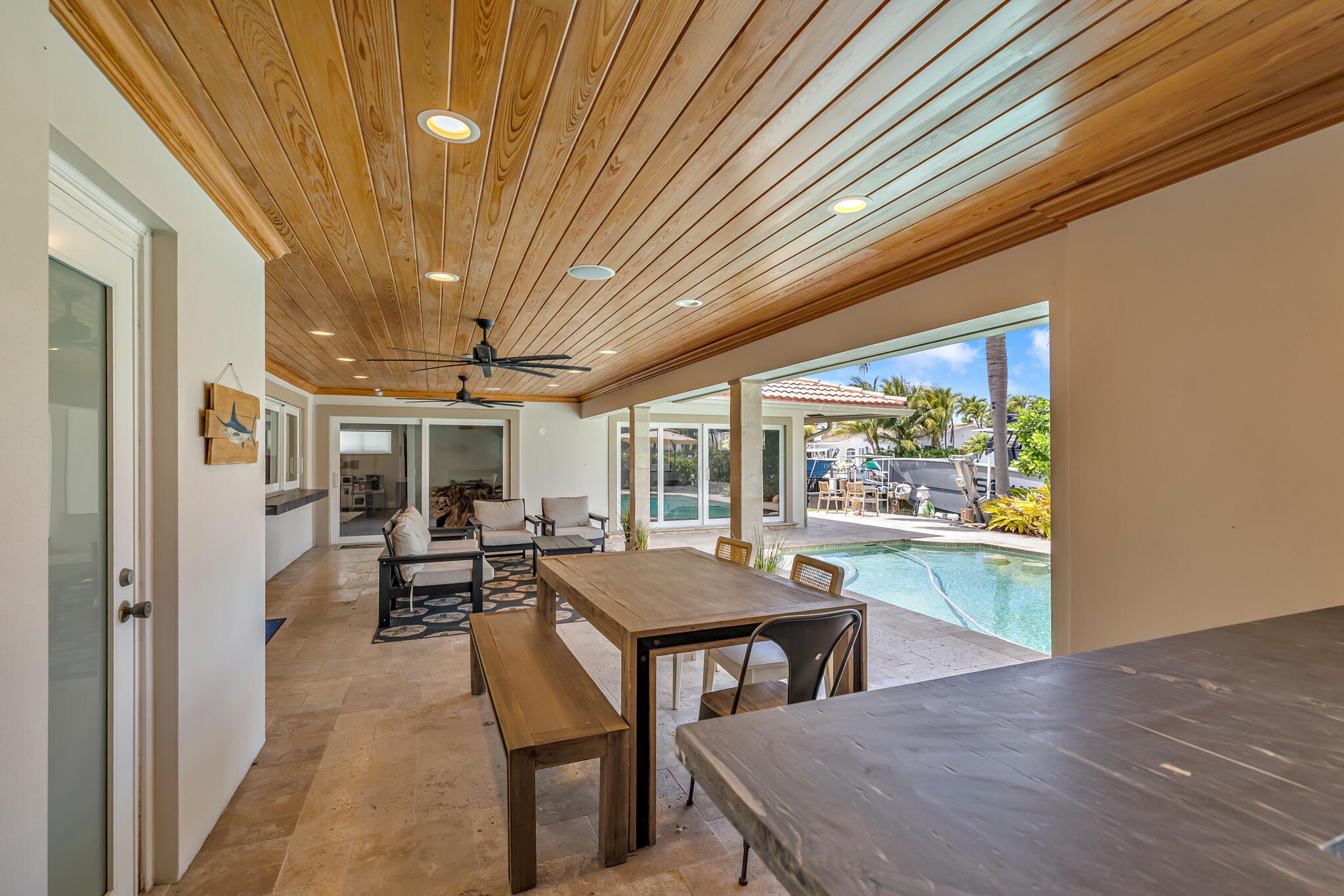 2471 NE 46th Street