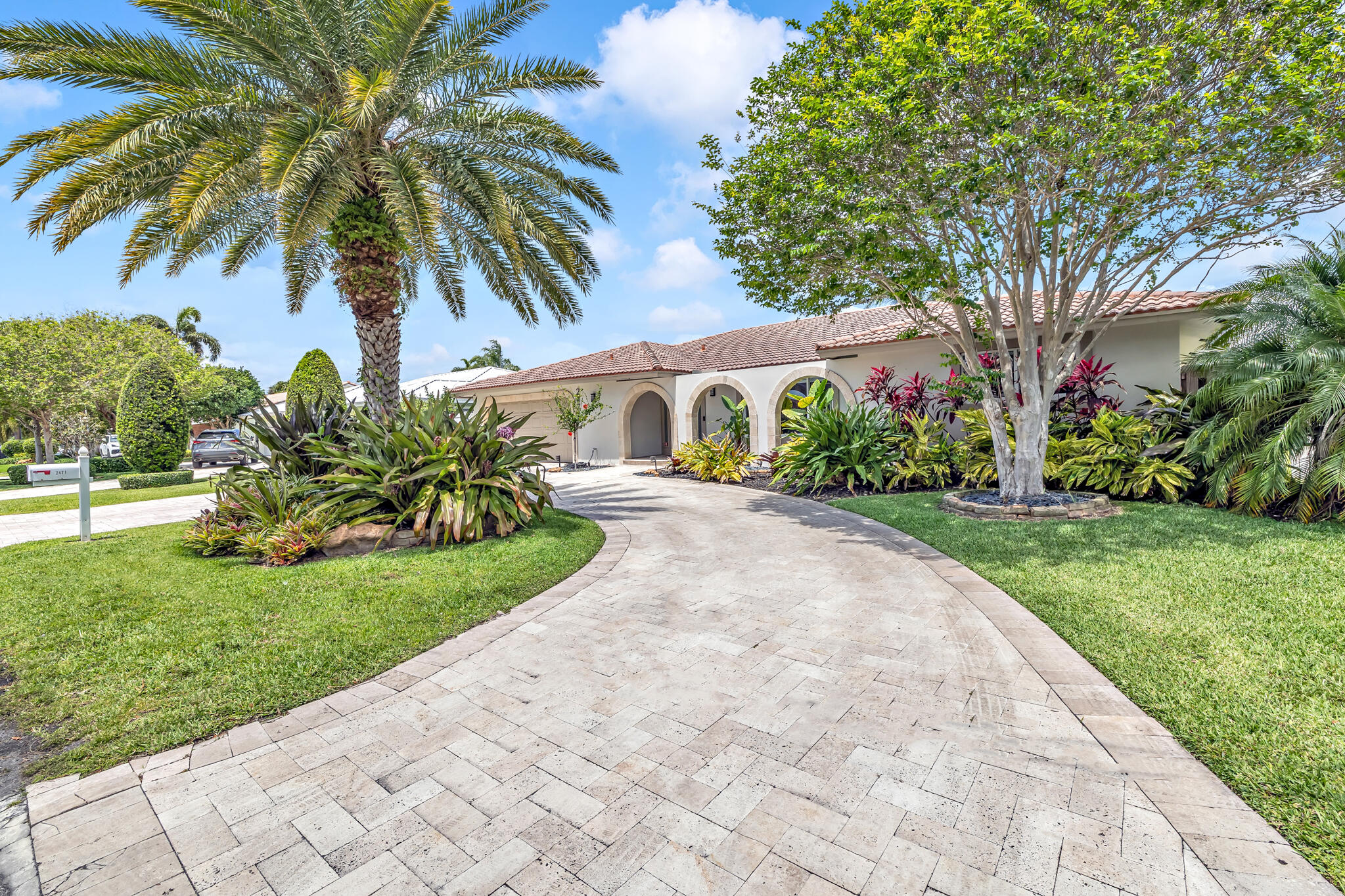 2471 NE 46th Street