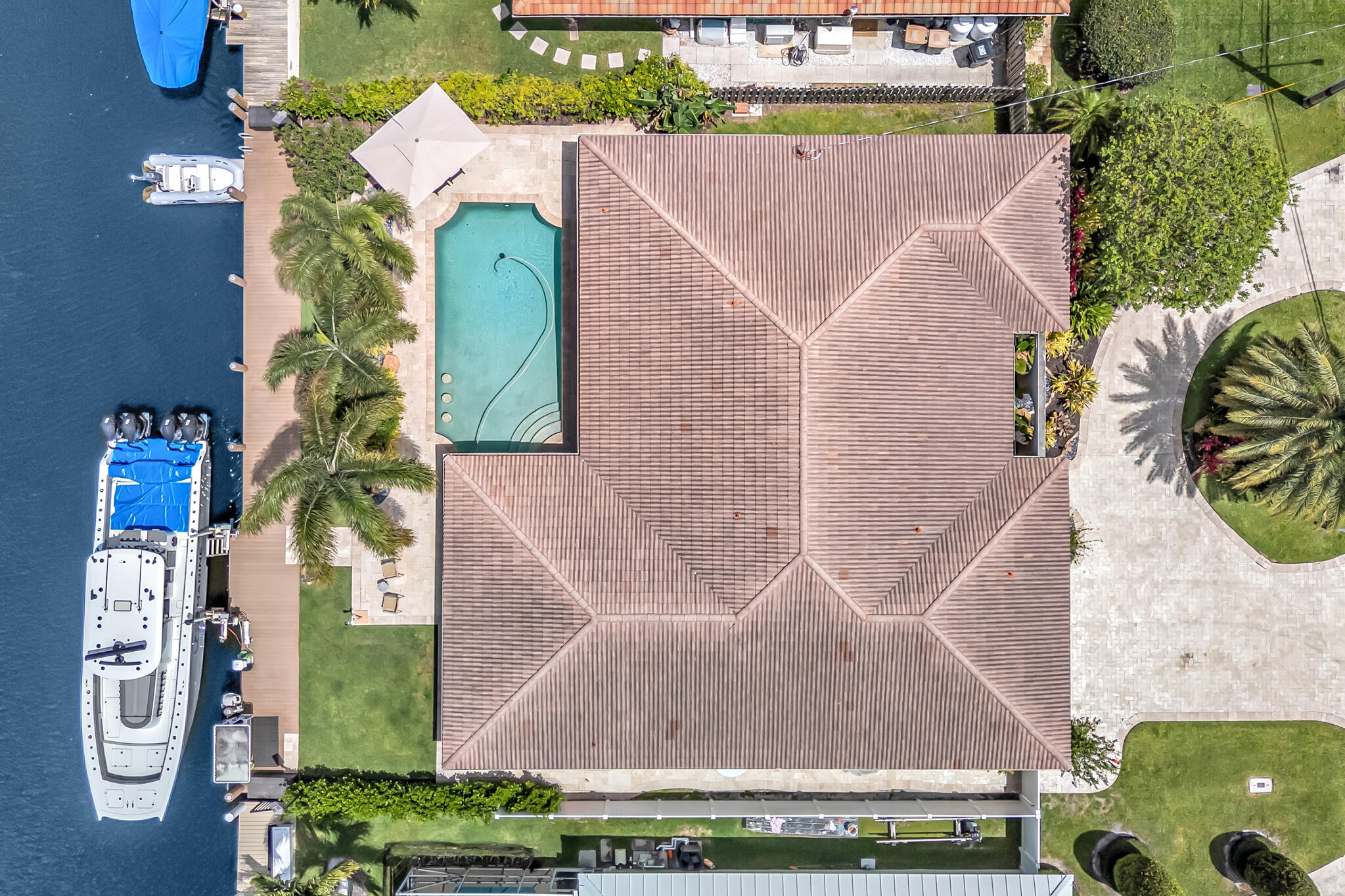 2471 NE 46th Street