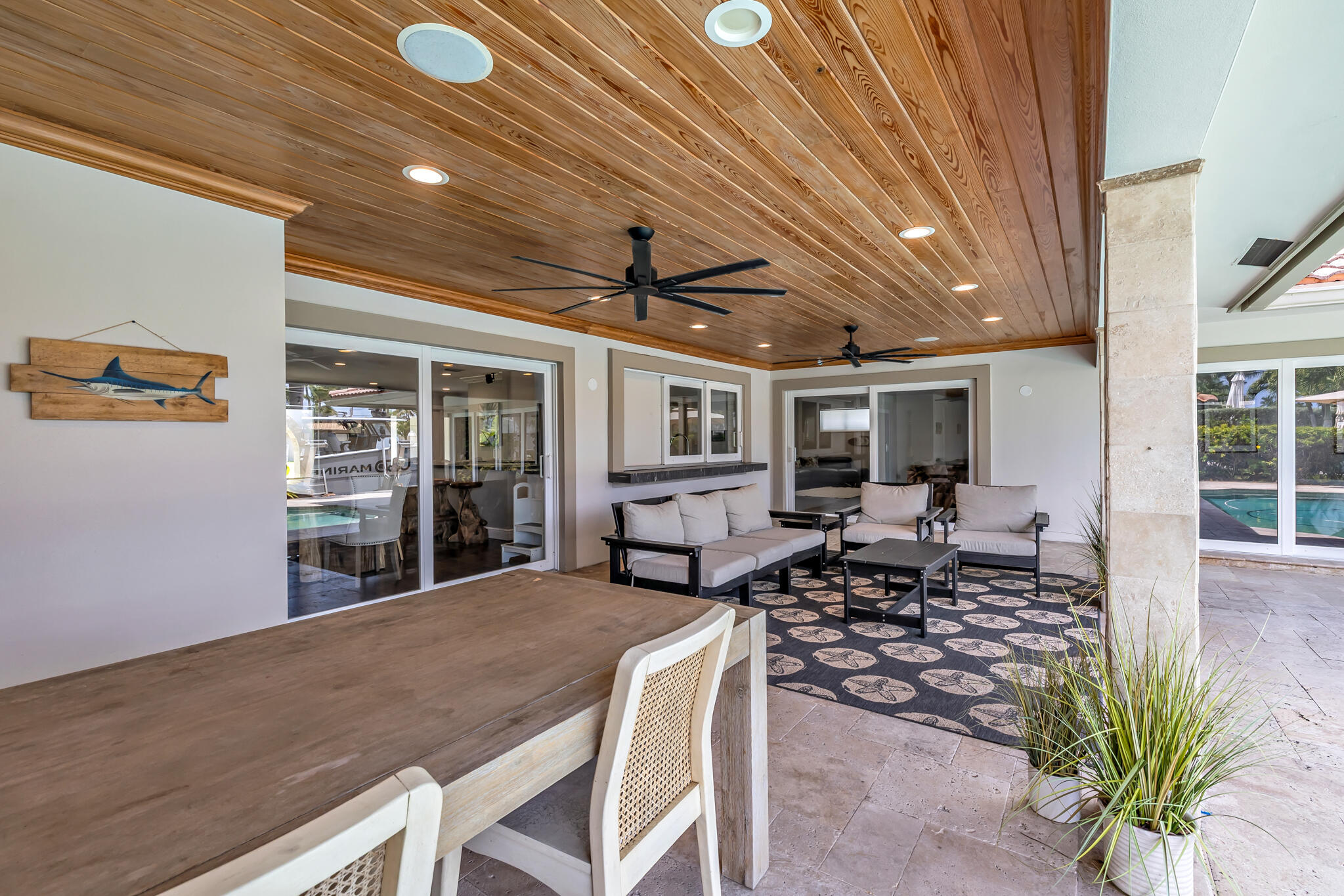2471 NE 46th Street
