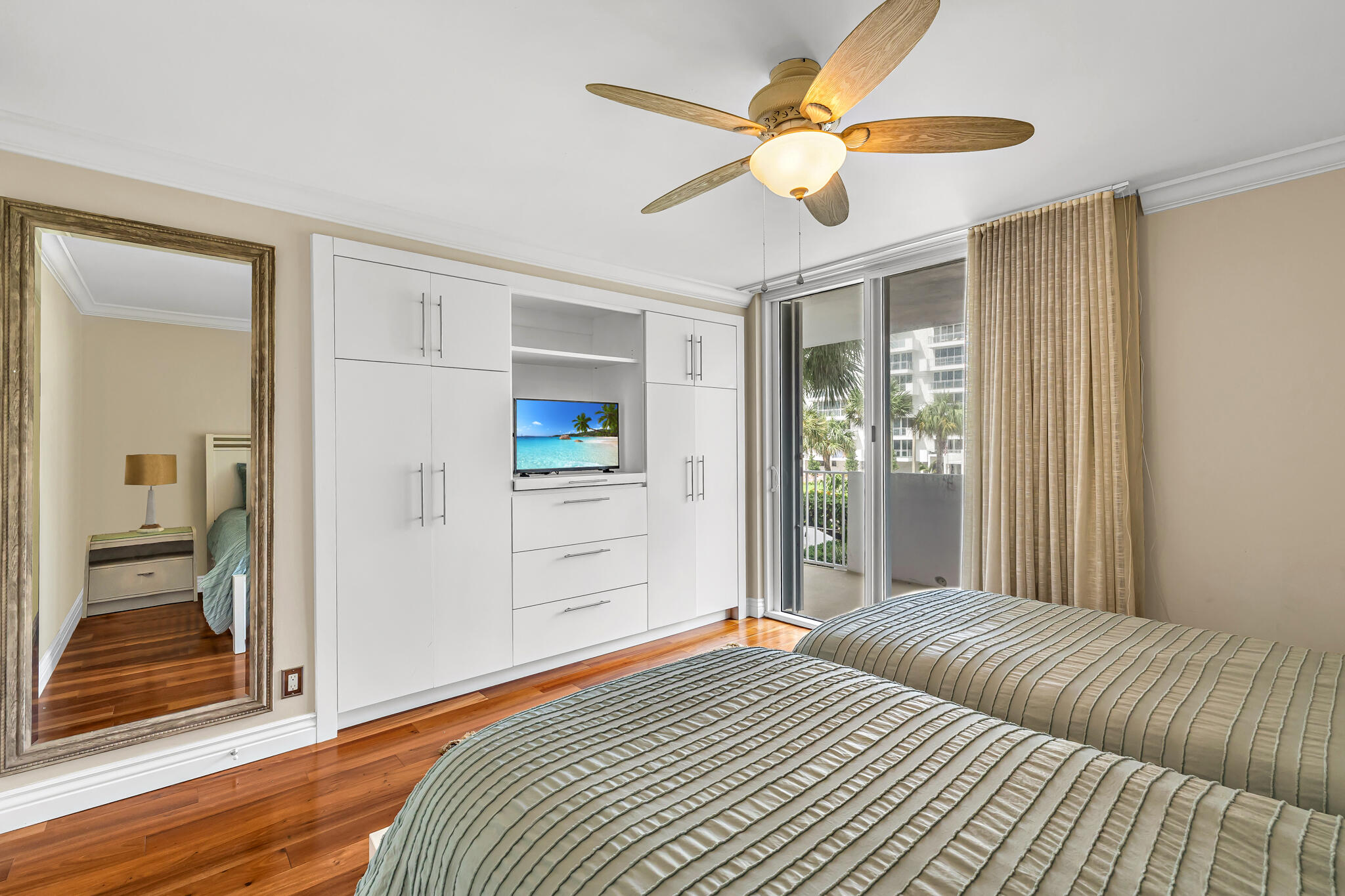 3000 S Ocean Boulevard
