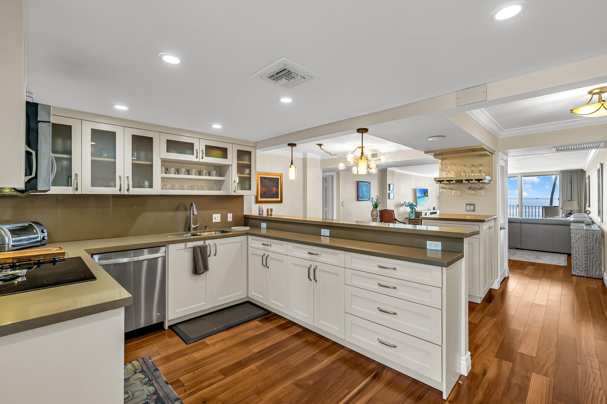 3000 S Ocean Boulevard