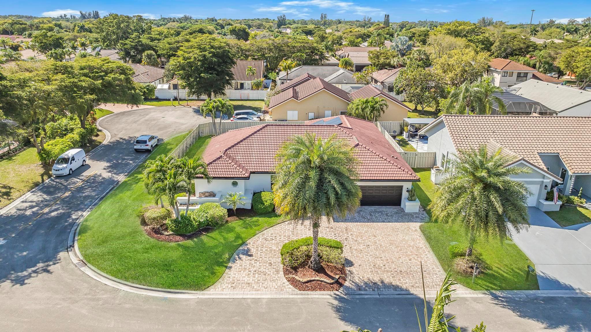 5514 NW 58th Ter
