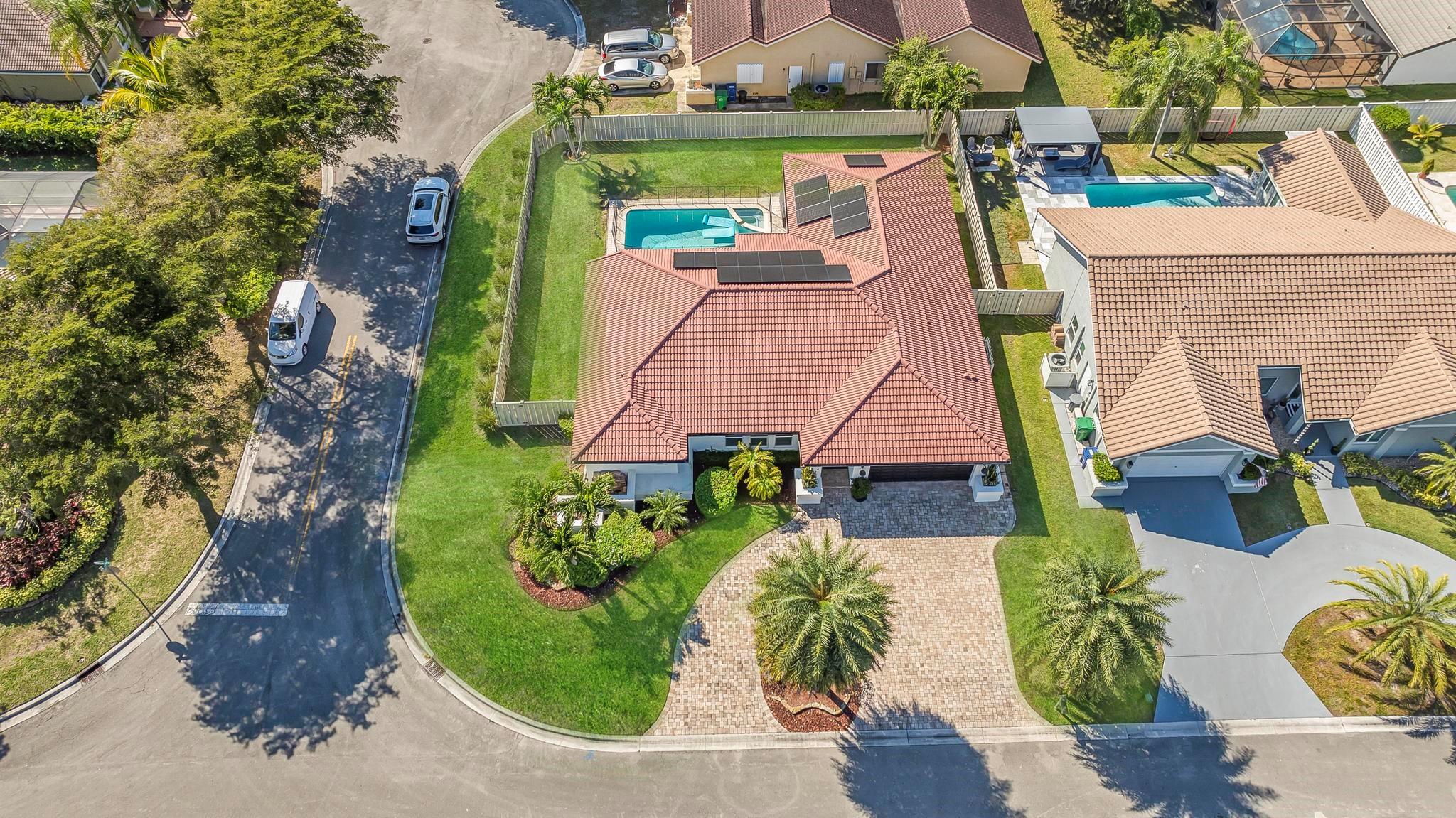 5514 NW 58th Ter