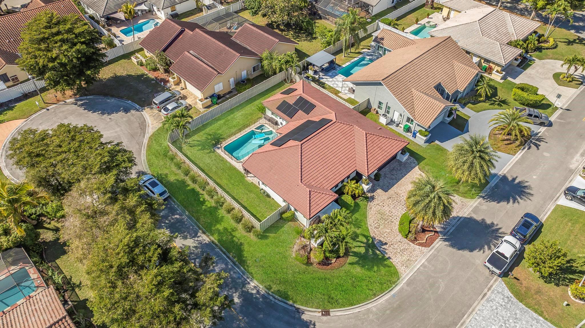 5514 NW 58th Ter