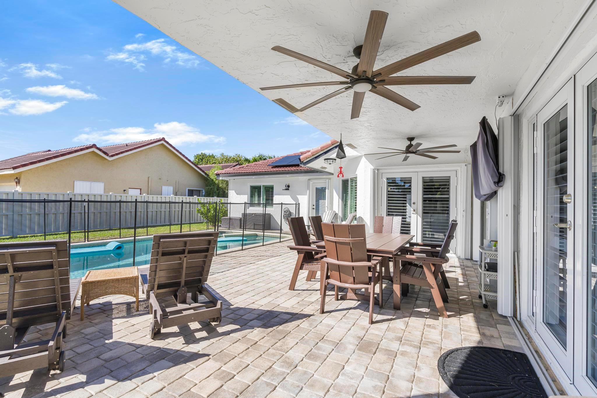 5514 NW 58th Ter