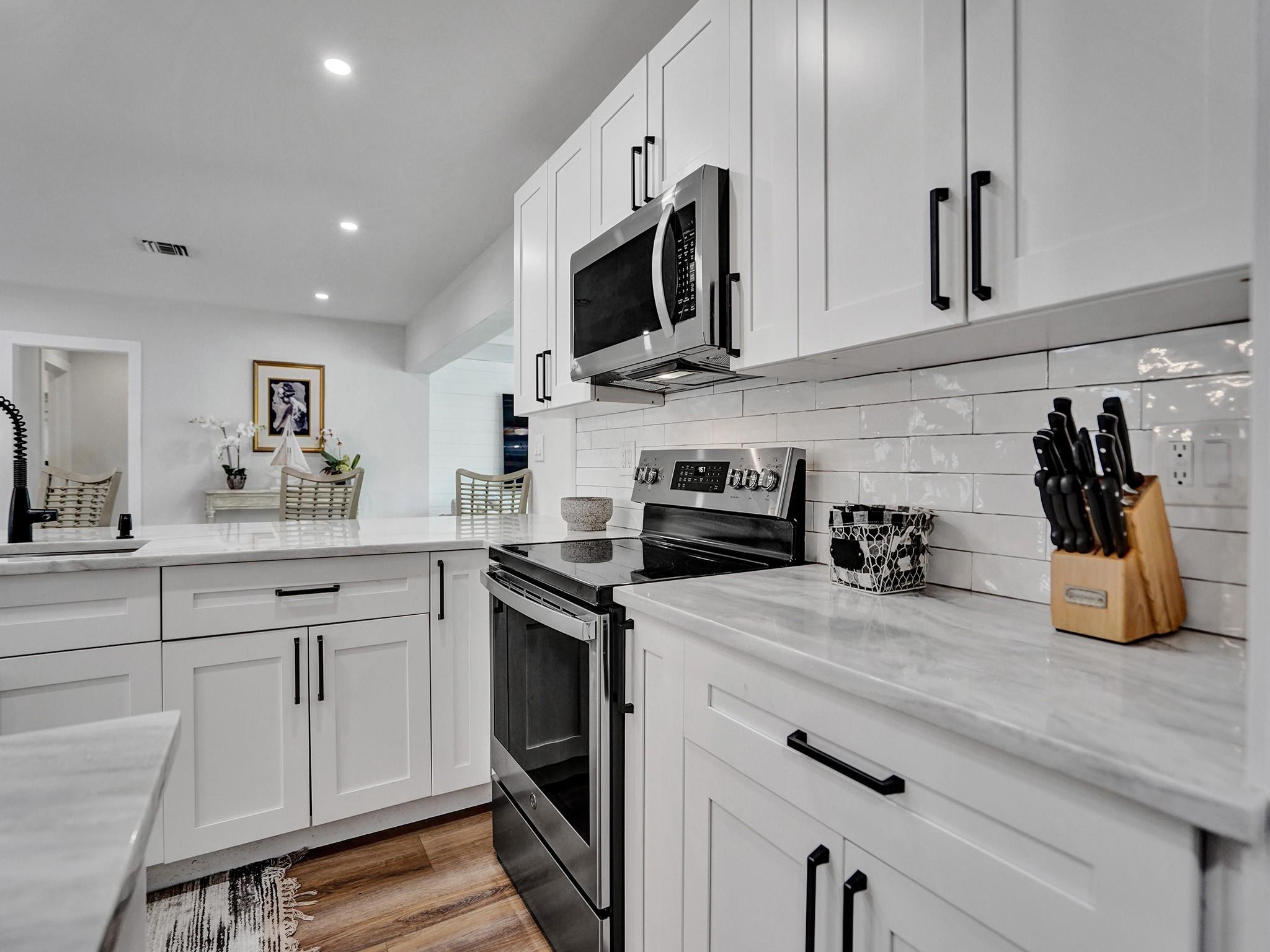 801 SE 9th Ave