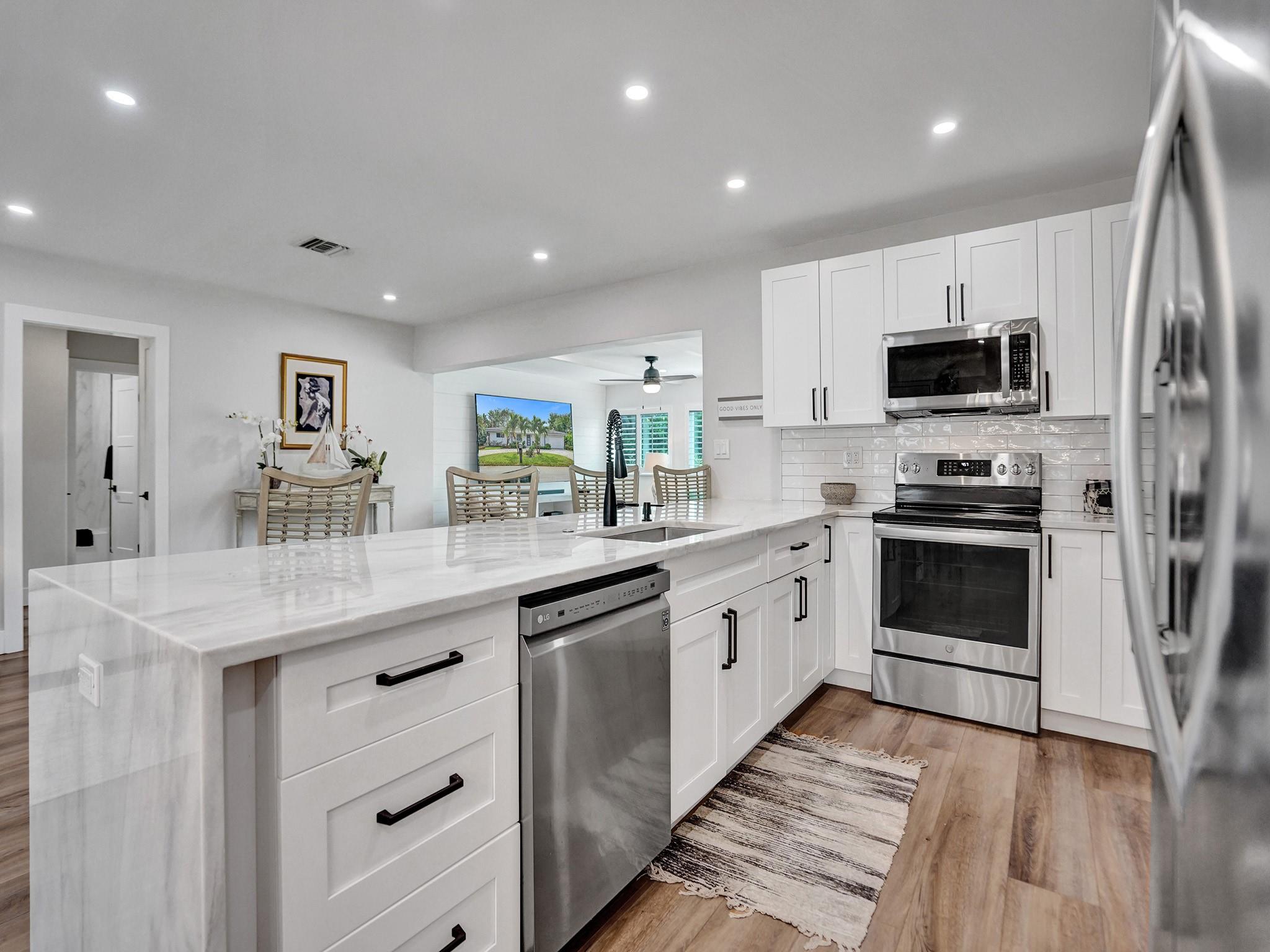 801 SE 9th Ave