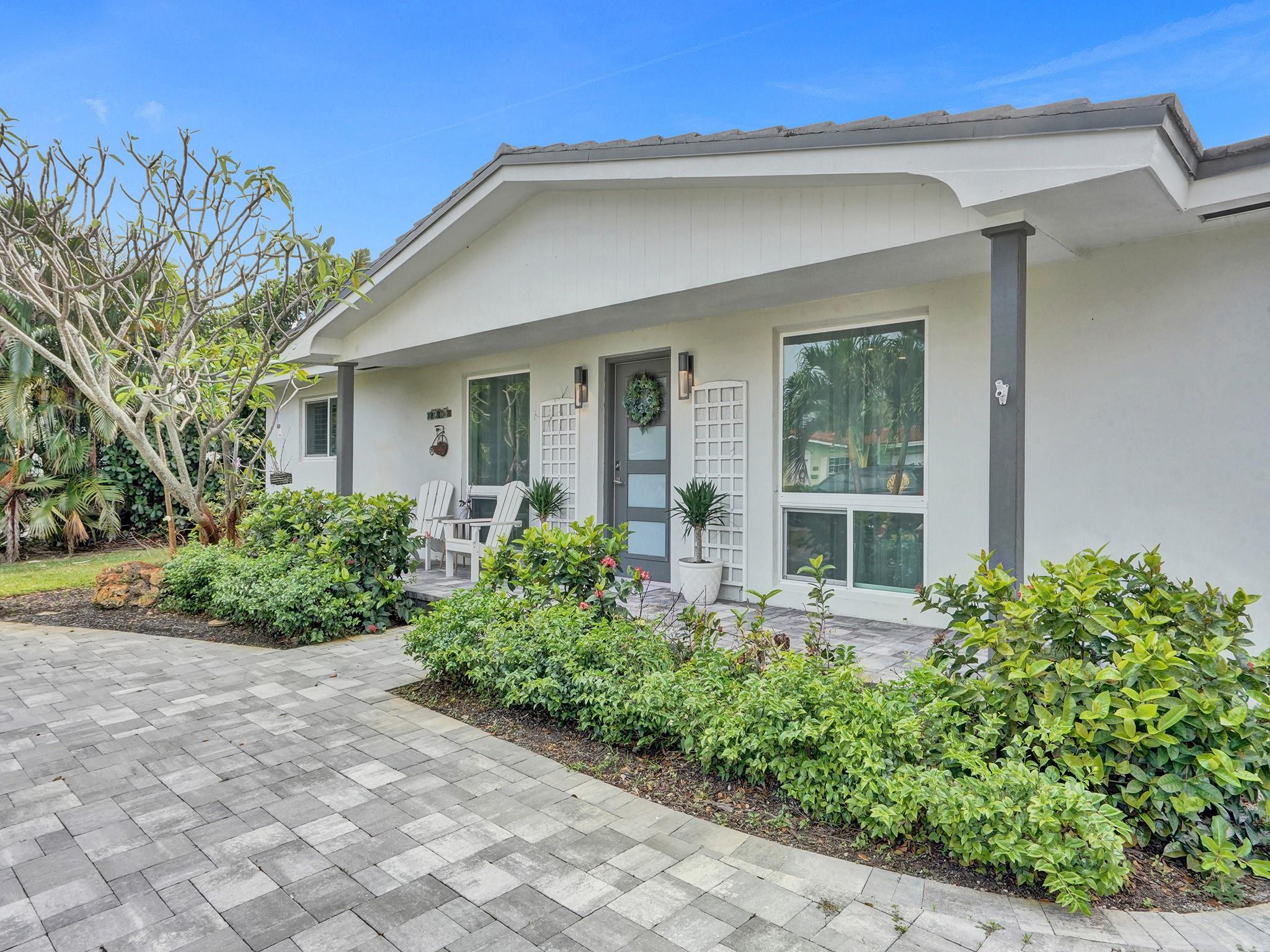 801 SE 9th Ave