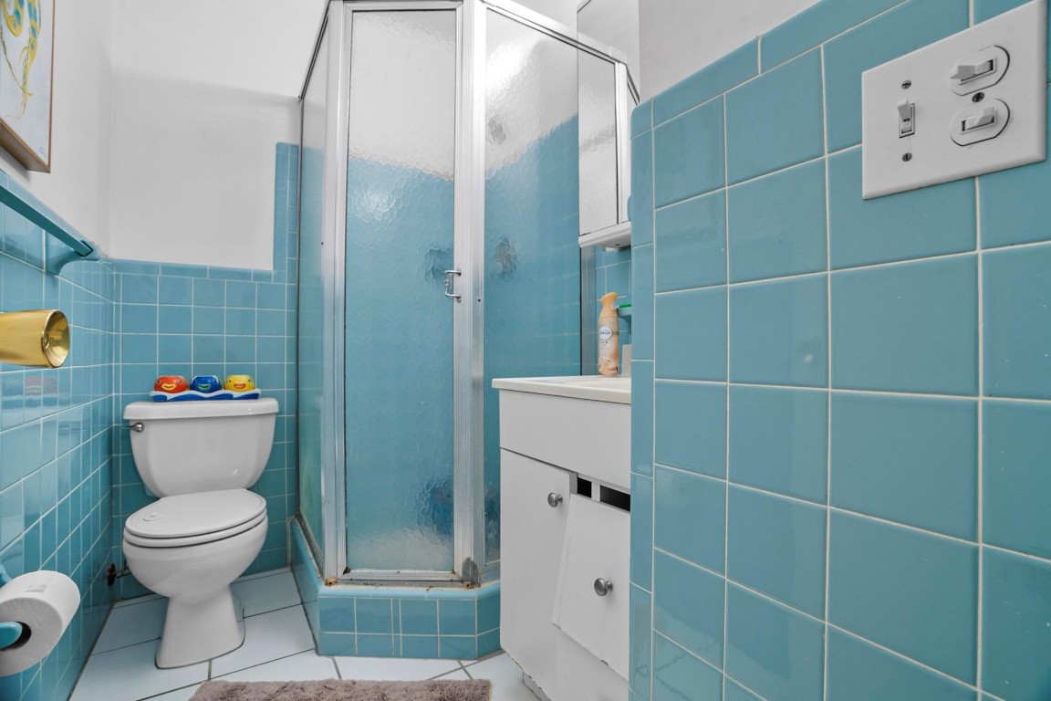 2748 NE 28th Avenue 13