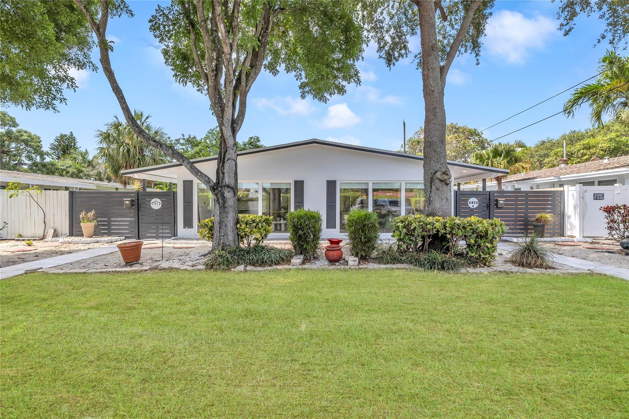 2412 NE 4th Street W