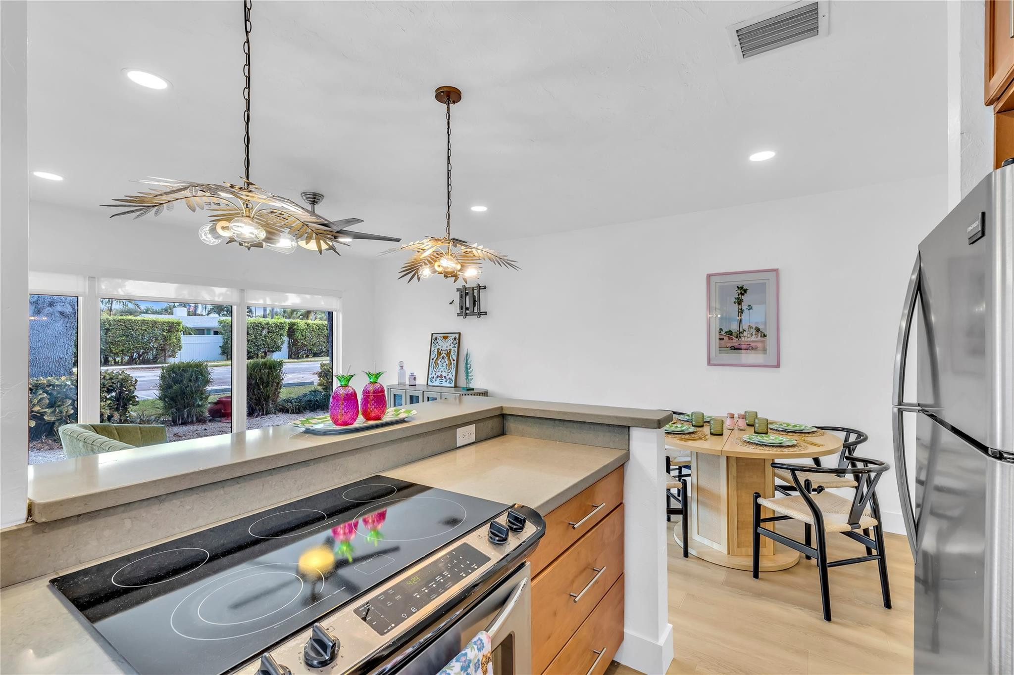 2412 NE 4th Street W