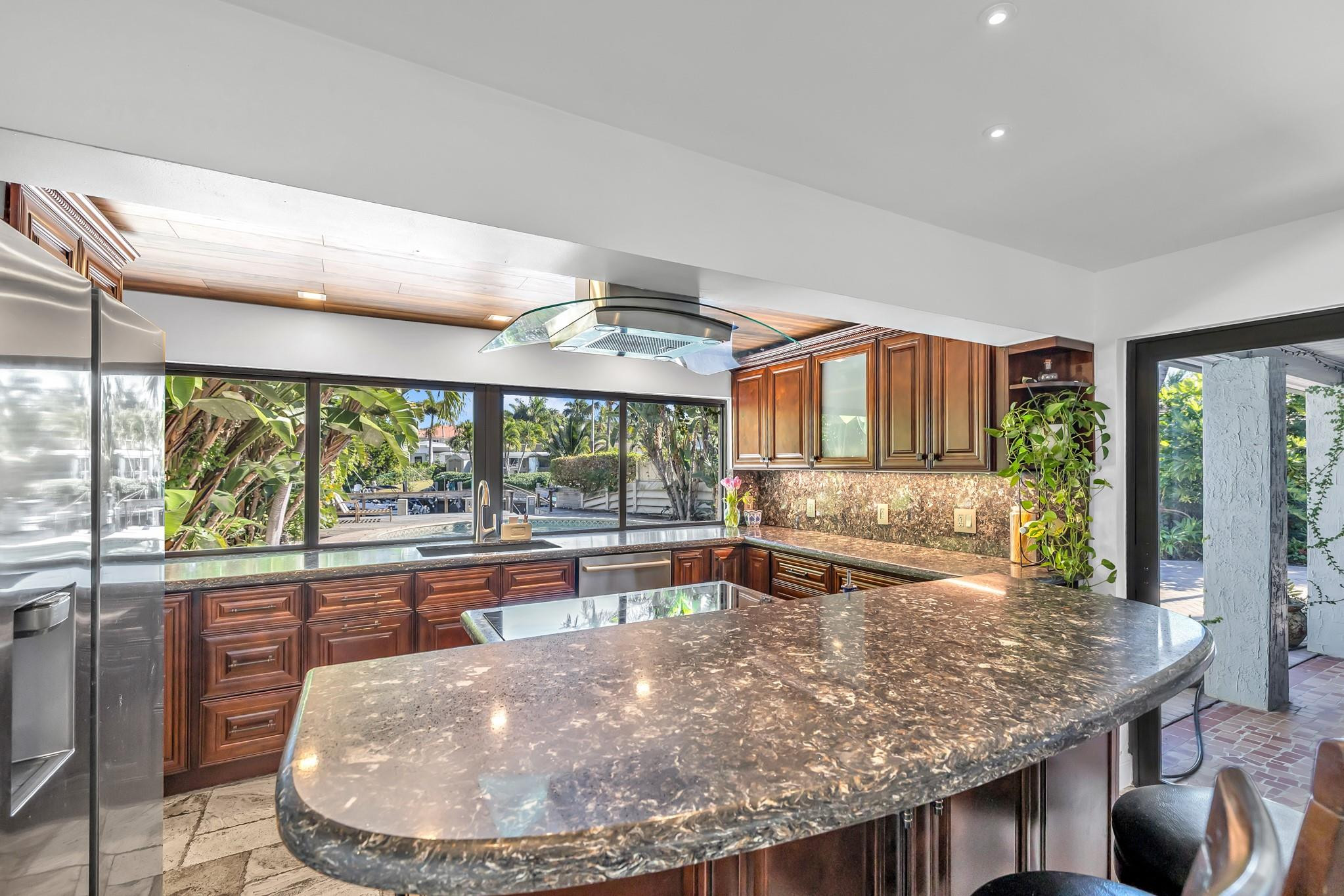 2801 NE 48th Court