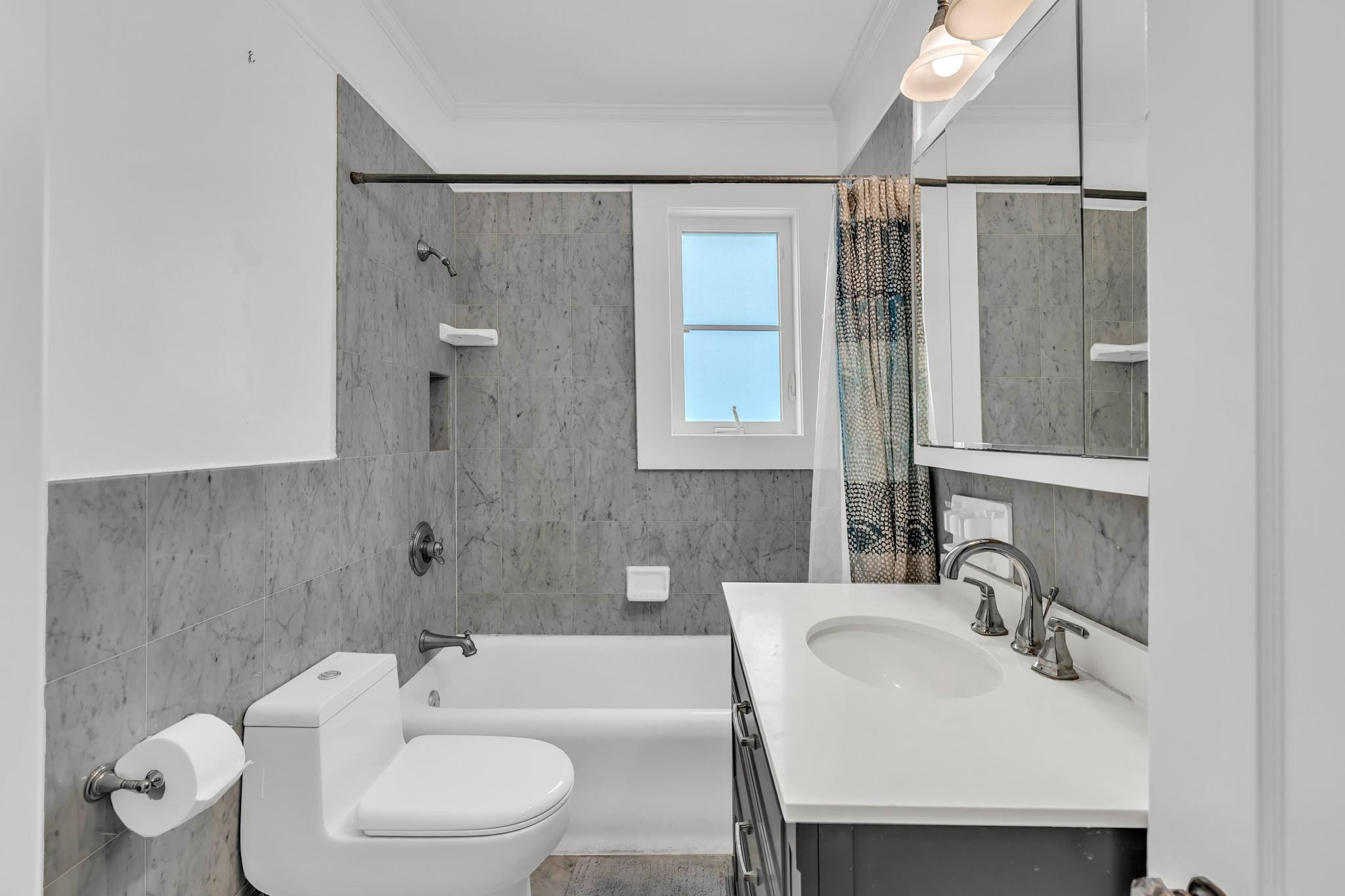 5960 N Bayshore Drive