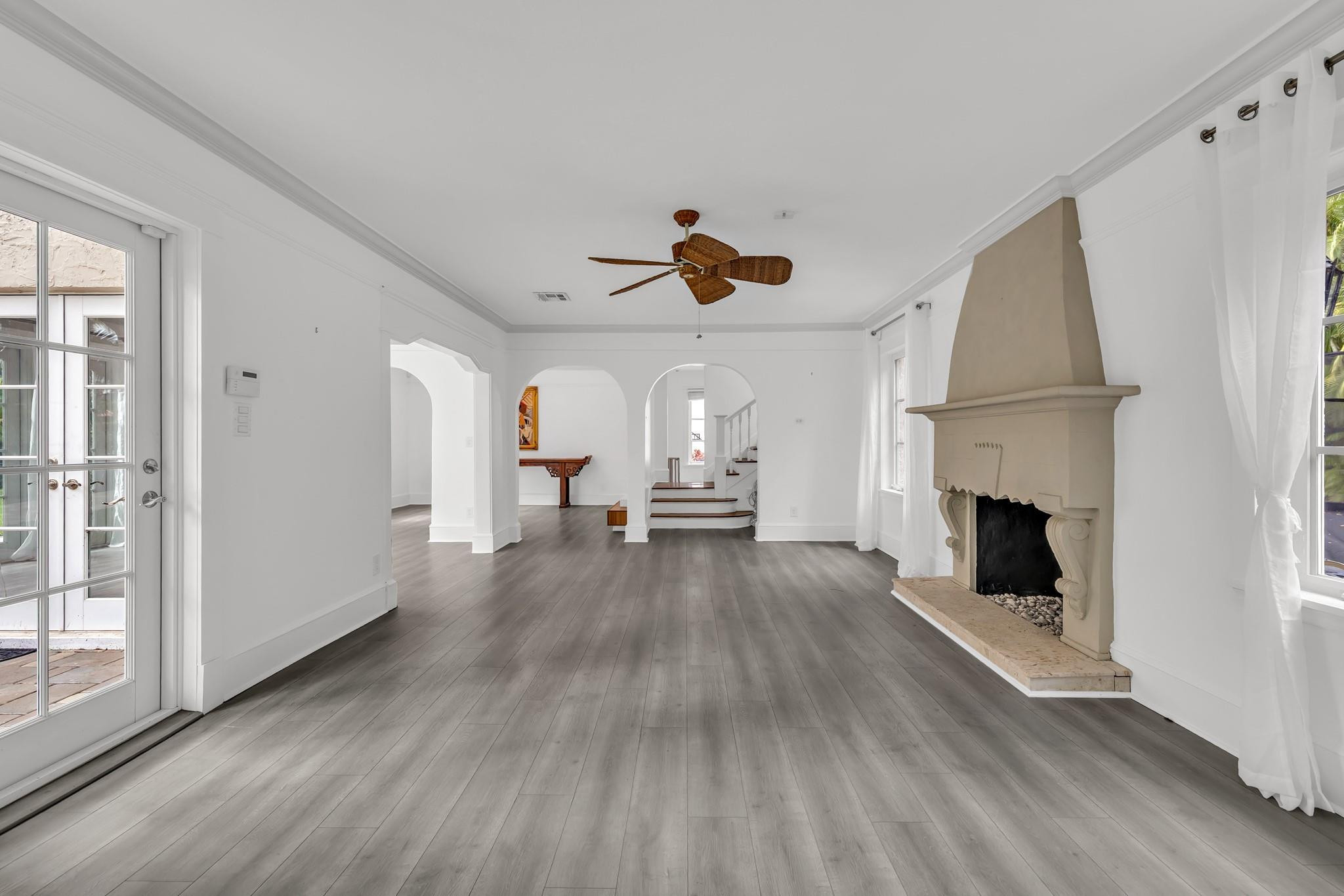 5960 N Bayshore Drive