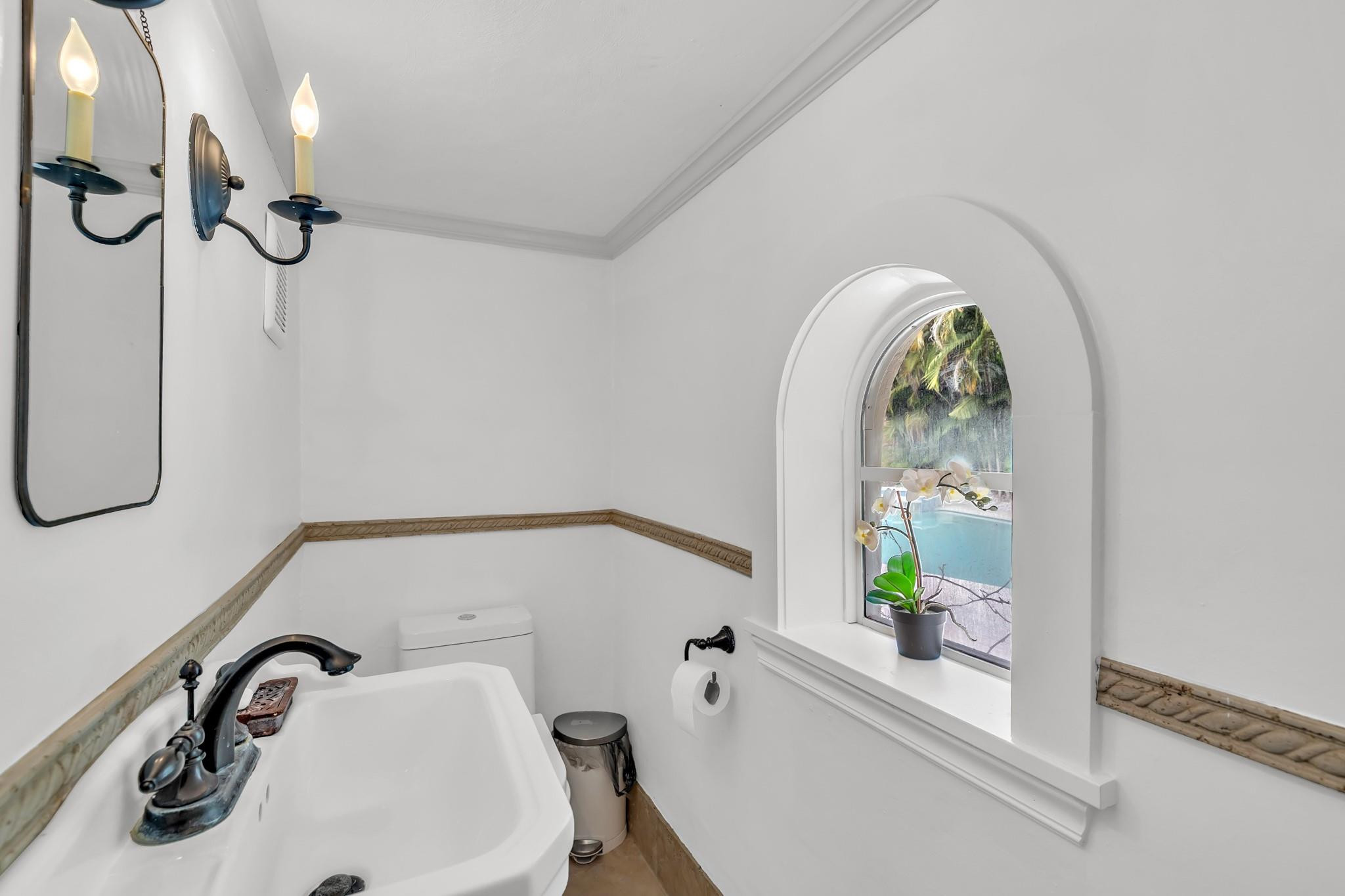 5960 N Bayshore Drive